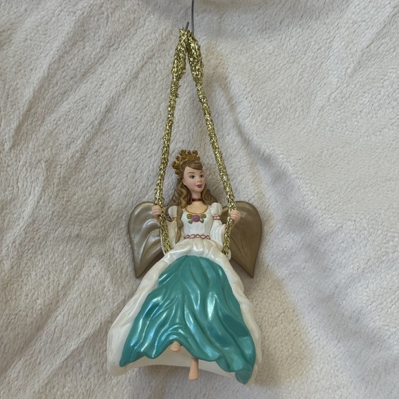 Vintage 1996 Hallmark Keepsake Barbie Angel of Joy Ornament - Picture 2 of 6